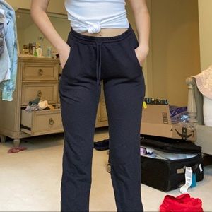 BRANDY ROSA SWEATS - black